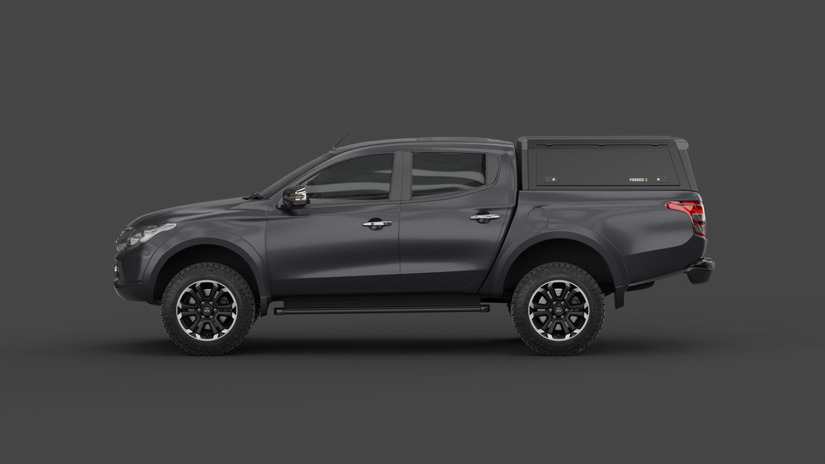 Mitsubishi Triton MQ aluminium ute canopy – solid sides
