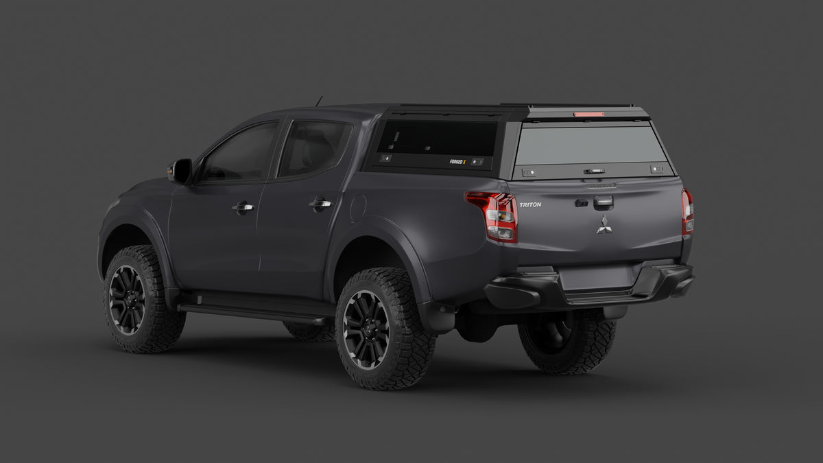Mitsubishi Triton MQ aluminium ute canopy – with sliding dog windows