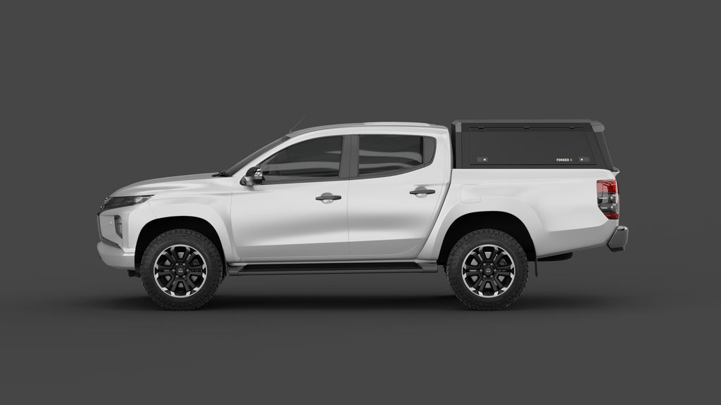 Mitsubishi Triton MR aluminium ute canopy – solid sides